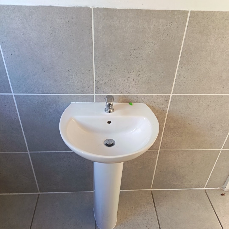 To Let 2 Bedroom Property for Rent in Bardale Village Western Cape